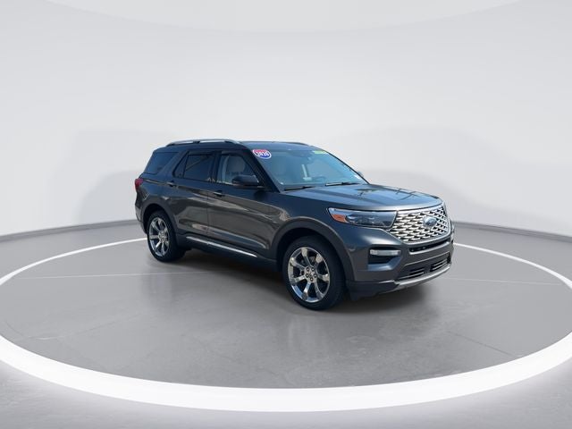 2020 Ford Explorer Platinum in Magnetic — front three-quarter view