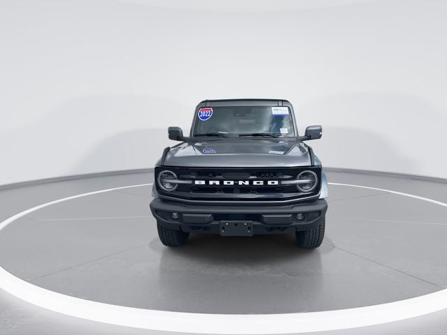 2022 Ford Bronco Outer Banks in Gray Metallic — front three-quarter view