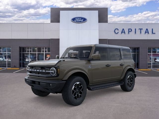 2026 Ford Bronco Outer Banks in Gray — front three-quarter view