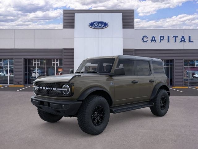 2026 Ford Bronco Outer Banks in Gray — front three-quarter view
